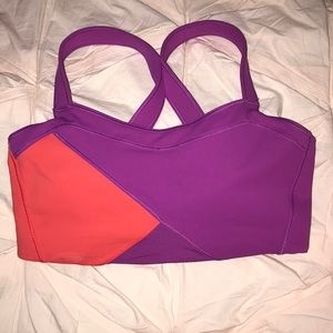 Lululemon sports bra